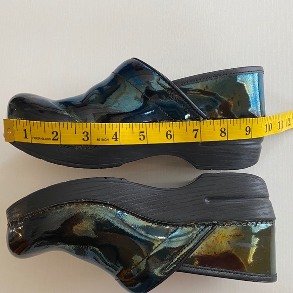 Dansko Clogs Iridescent Oil Slick Patent Leather Petrol Metallic Size 39 / 8.5 - Picture 12 of 12